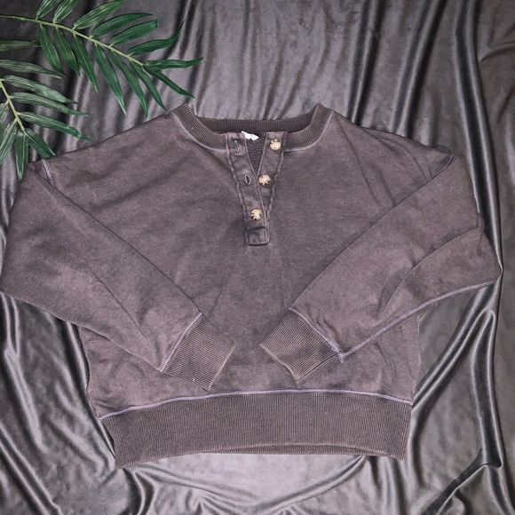 Cropped sweater